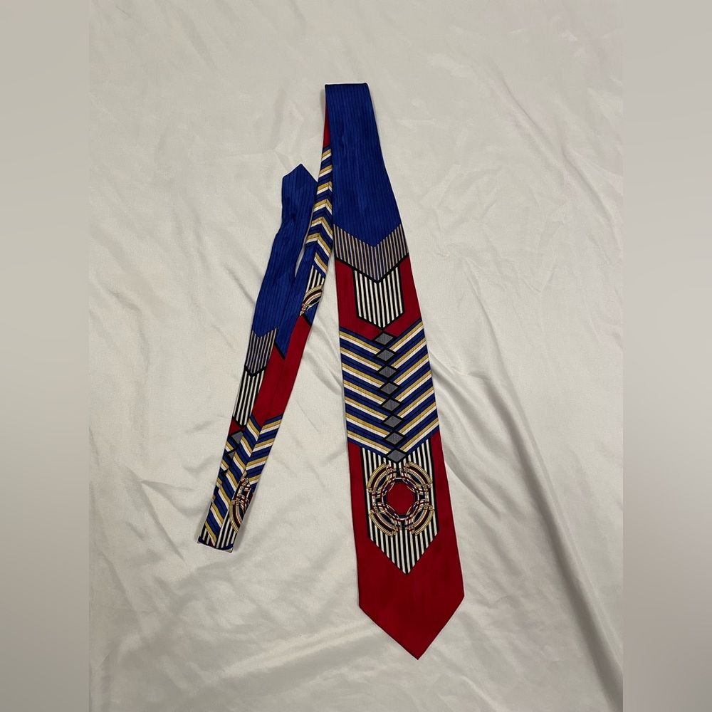 100% Silk Red and Blue Patterned Tie